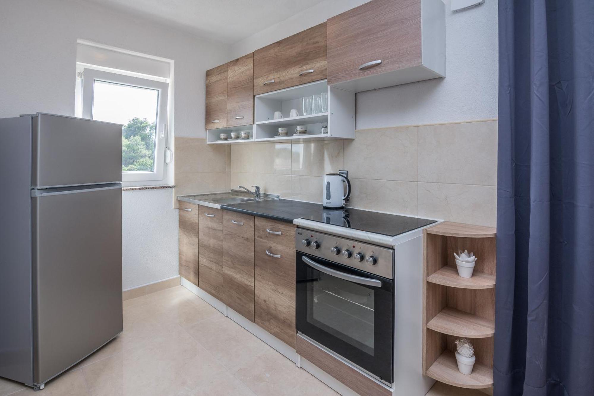 Apartmán Plaza Ab Vir Exteriér fotografie