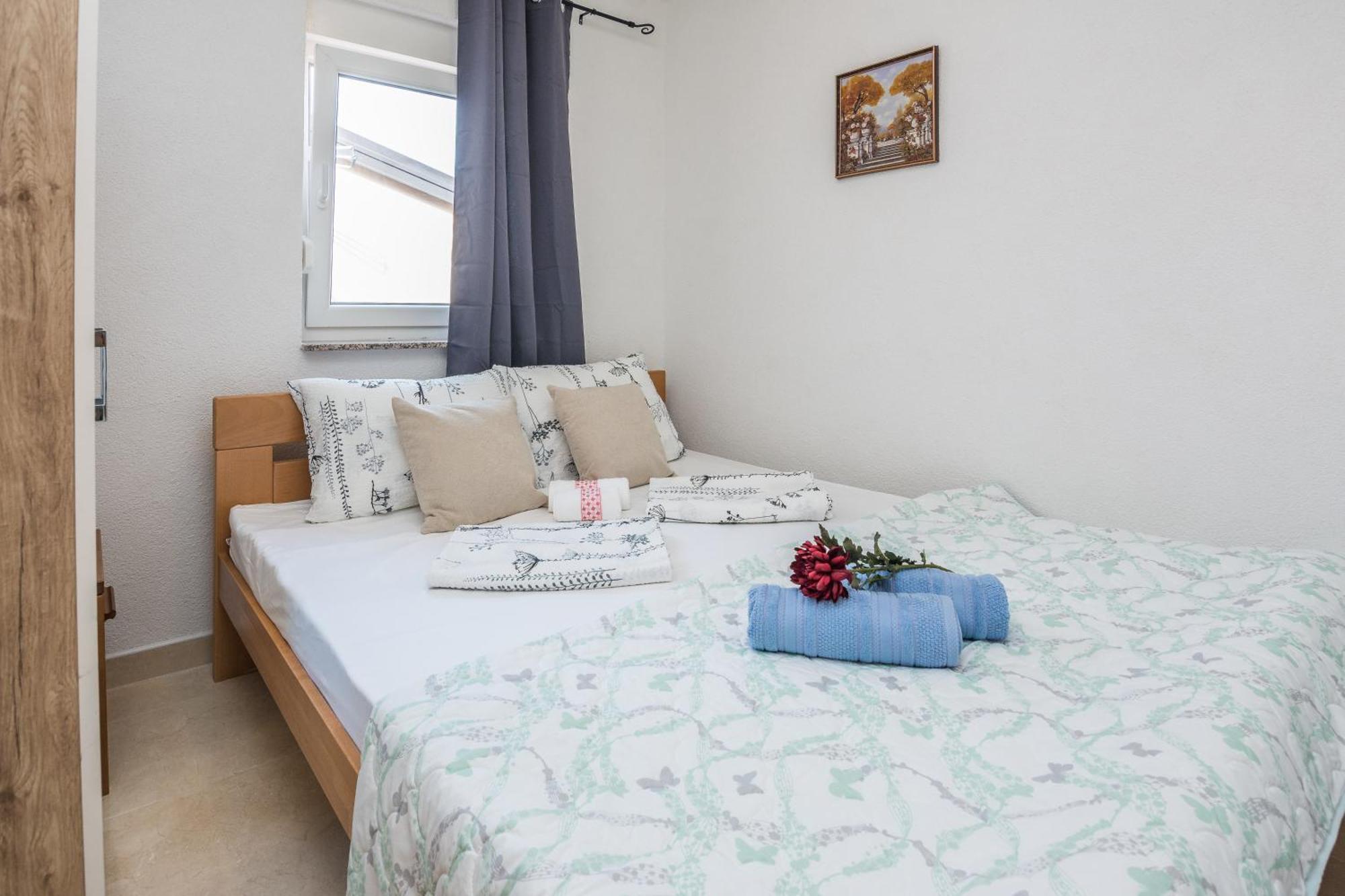 Apartmán Plaza Ab Vir Exteriér fotografie