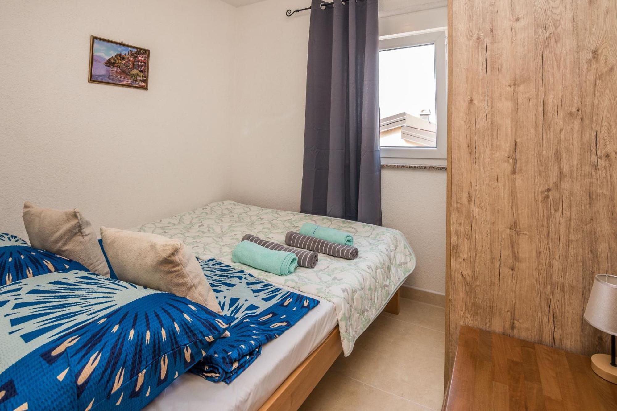 Apartmán Plaza Ab Vir Pokoj fotografie
